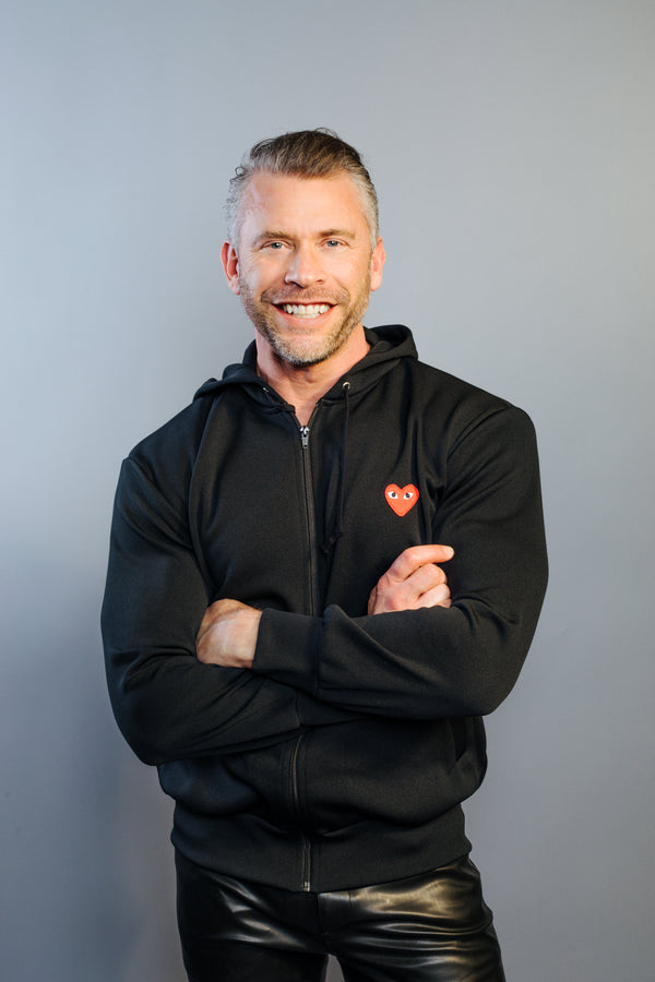 COMME des GARÇONS PLAY BLACK W. RED HEART ZIP-UP HOODIE