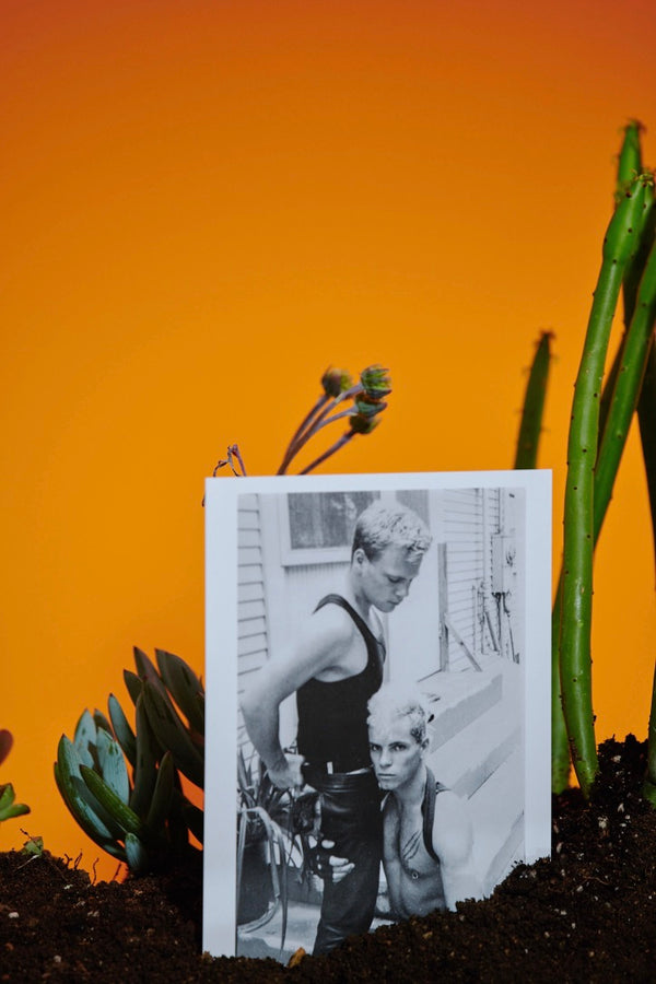 TOM OF FINLAND THE DARKROOM EXHIBITION POSTCARD (Tom & Tom Katt)