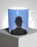 MAGRITTE PORCELAIN MUG LE MAÎTRE D'ECOLE